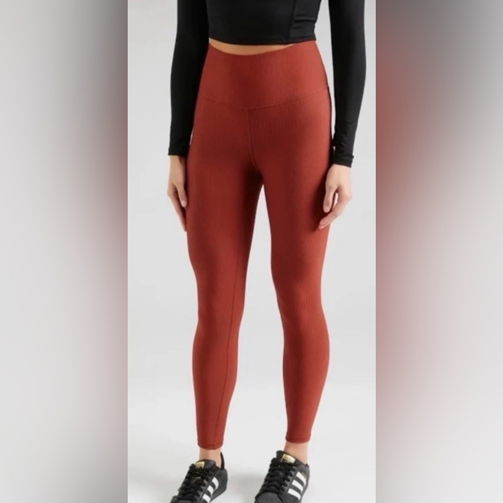 VARLEY LETS MOVE RIBBED HIGH RISE LEGGINGS 25 - In Smoked Paprika - Size Medium - Picture 2 of 9